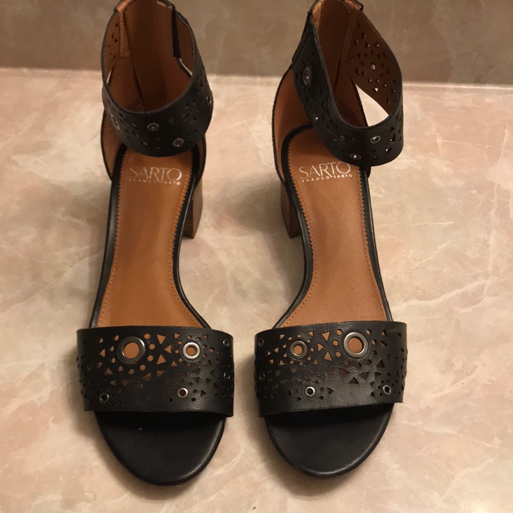 Leather ankle strap sandals
